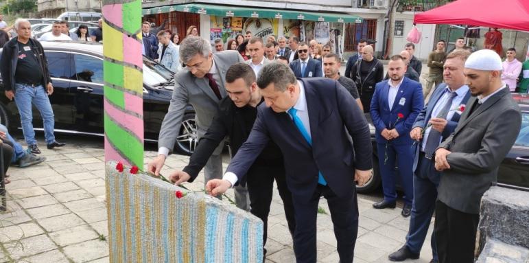 ДПС почете паметта на загиналите в потопа в Аспарухово